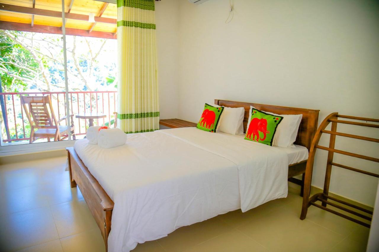 White Lodge Kandy Bagian luar foto