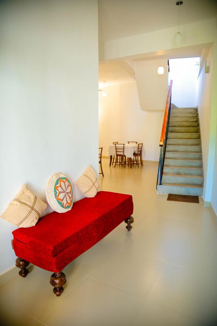 White Lodge Kandy Bagian luar foto