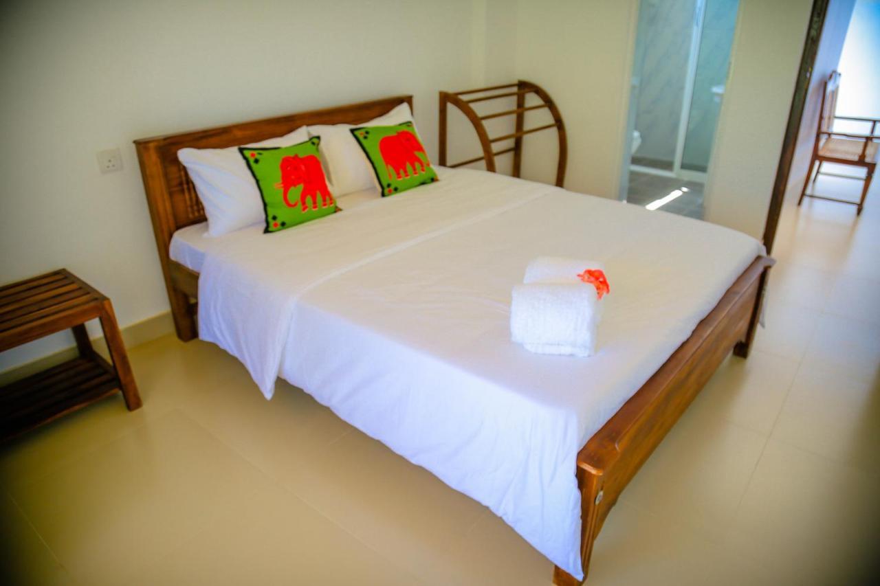 White Lodge Kandy Bagian luar foto