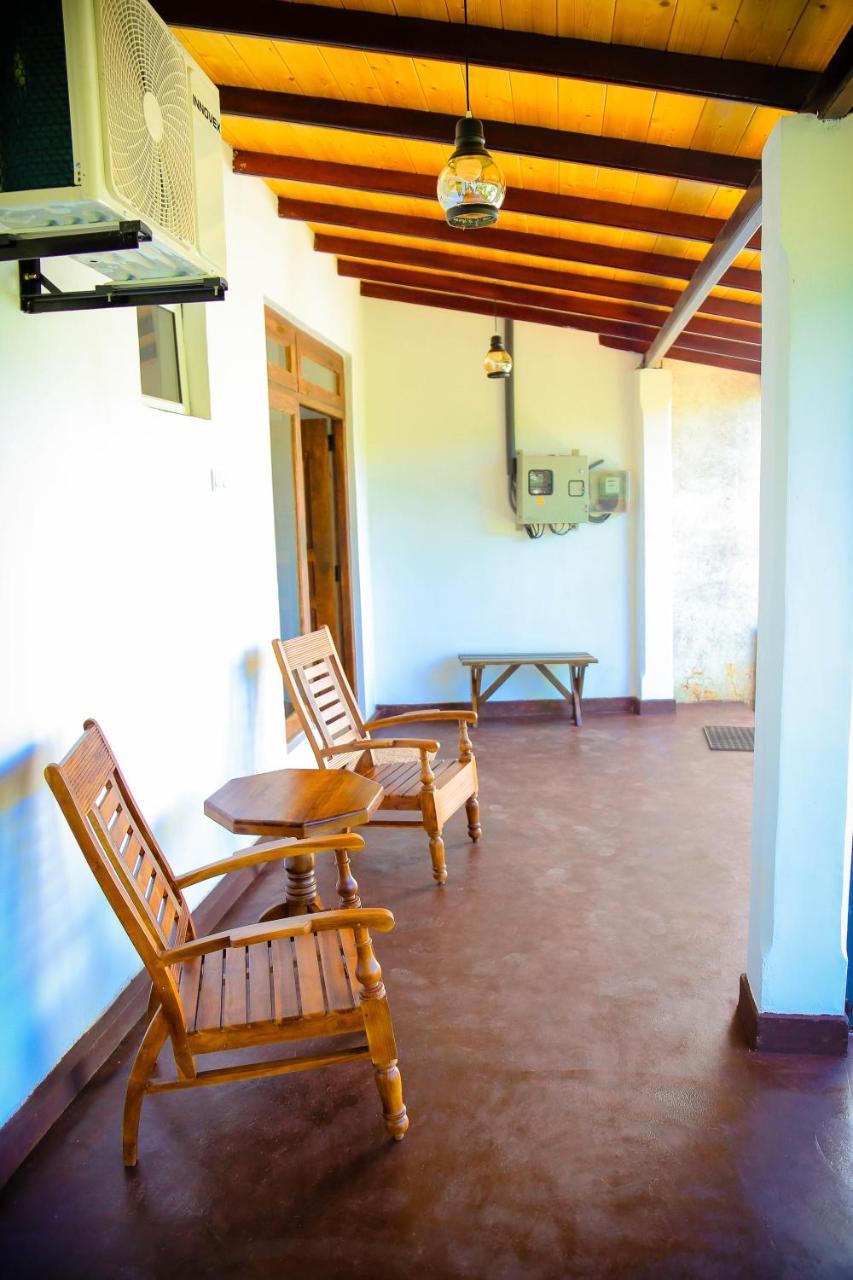 White Lodge Kandy Bagian luar foto