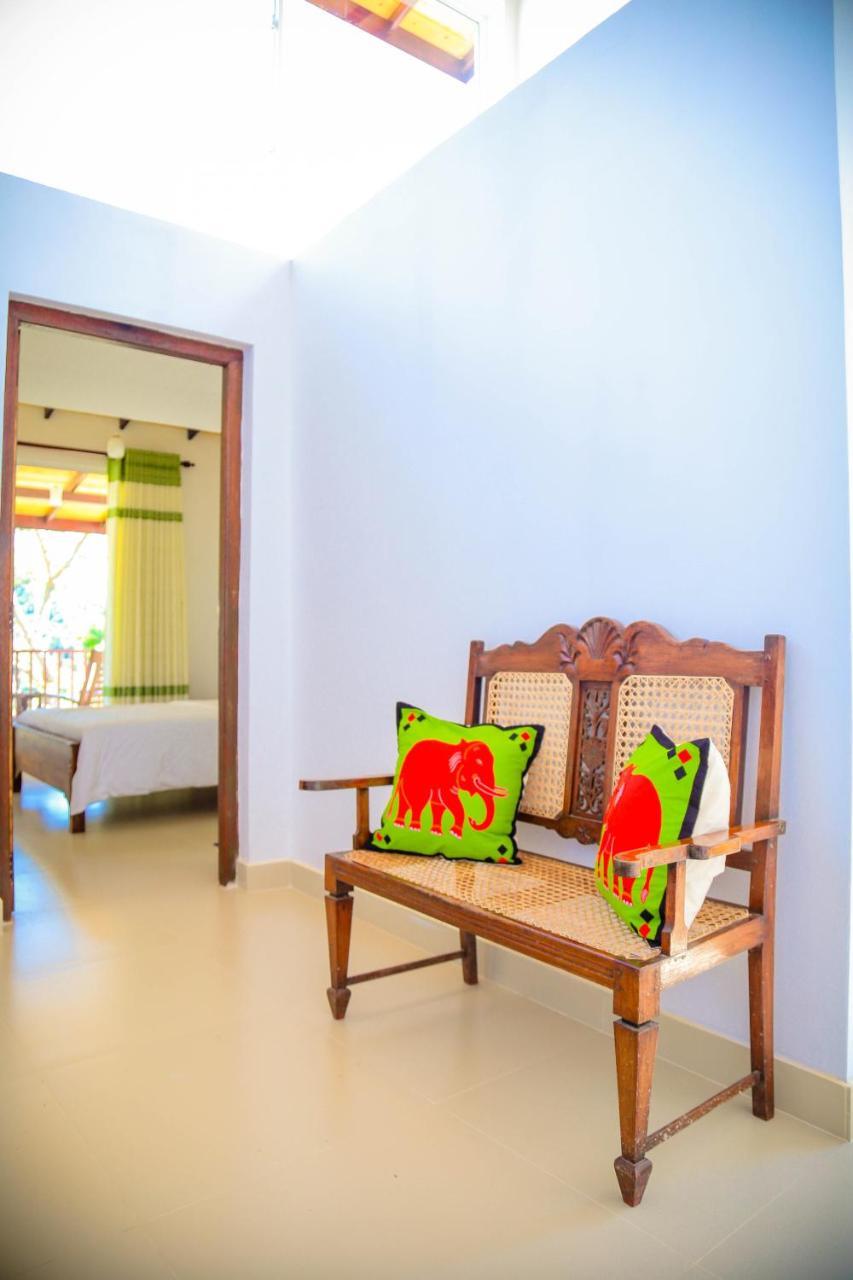 White Lodge Kandy Bagian luar foto